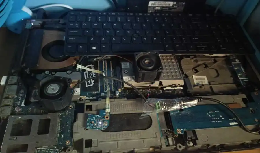 Cover Cluster Gelandangan: Bangun Server dari Laptop Bekas yang Terlantar